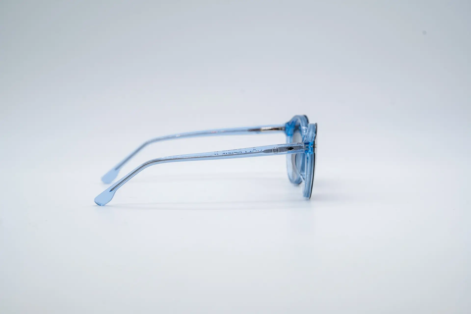 Billie-bleu-clip-3