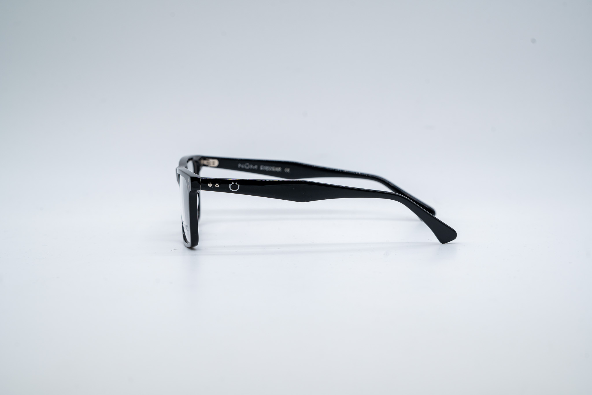 Eden-noir-sansclip-4